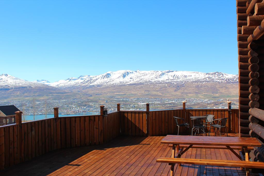 Log * Akureyri